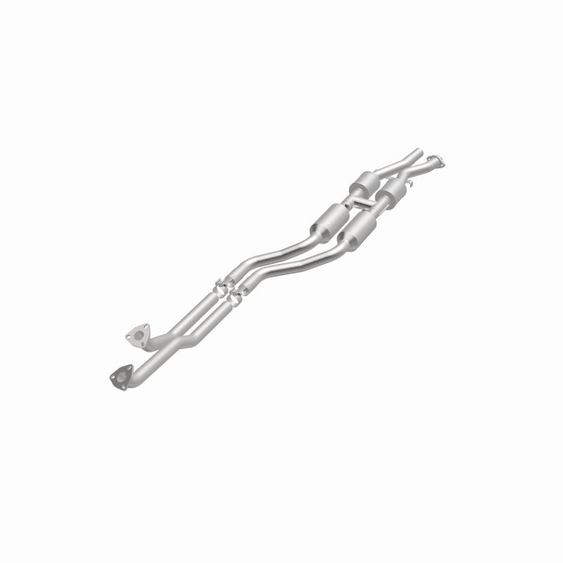 MagnaFlow BMW HM Grade Federal / EPA Compliant Direct-Fit Catalytic Converter 24021 360 Degree Image Set