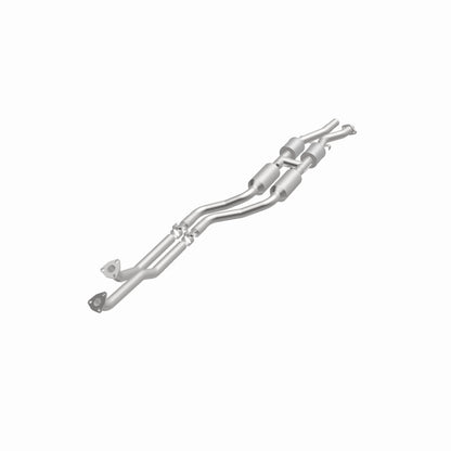 MagnaFlow BMW HM Grade Federal / EPA Compliant Direct-Fit Catalytic Converter 24021 360 Degree Image Set