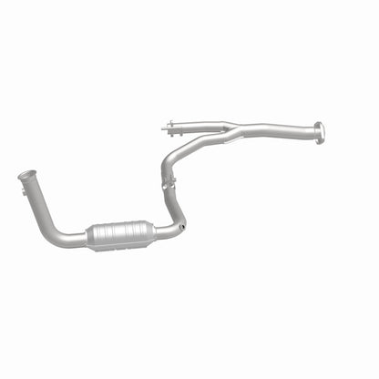 MagnaFlow Jeep Liberty OEM Grade Federal / EPA Compliant Direct-Fit Catalytic Converter 49582 360 Degree Image Set