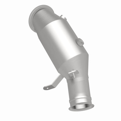 MagnaFlow BMW OEM Grade Federal / EPA Compliant Direct-Fit Catalytic Converter 52245 360 Degree Image Set