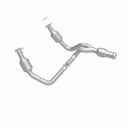 MagnaFlow OEM Grade Federal / EPA Compliant Direct-Fit Catalytic Converter 52617 360 Degree Image Set