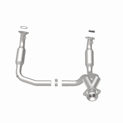 MagnaFlow California Grade CARB Compliant Direct-Fit Catalytic Converter 5451631 360 Degree Image Set