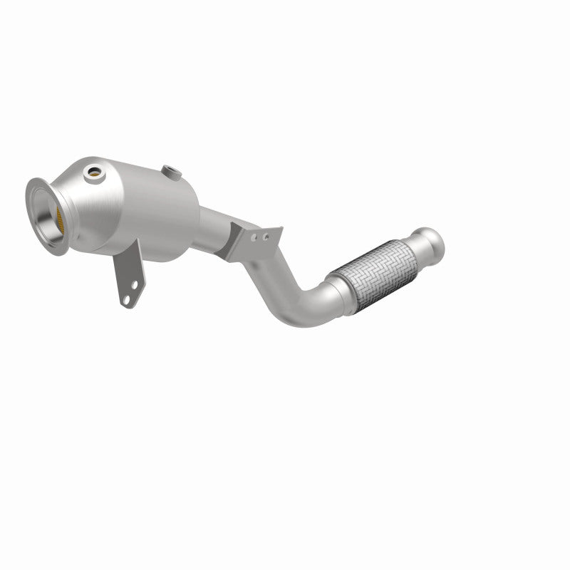 MagnaFlow Mercedes-Benz Metris OEM Grade Federal / EPA Compliant Direct-Fit Catalytic Converter 21-897 360 Degree Image Set