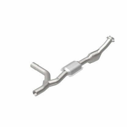 MagnaFlow Ford HM Grade Federal / EPA Compliant Direct-Fit Catalytic Converter 93322 360 Degree Image Set