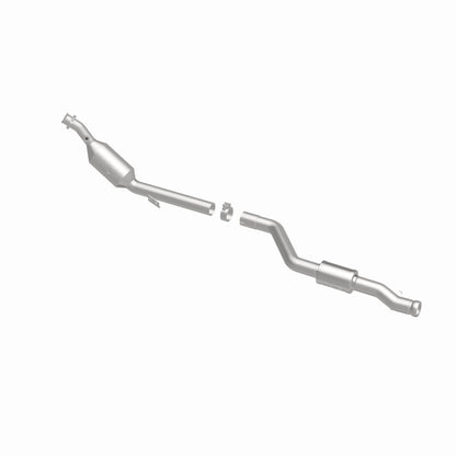 MagnaFlow Mercedes-Benz OEM Grade Federal / EPA Compliant Direct-Fit Catalytic Converter 21-570 360 Degree Image Set