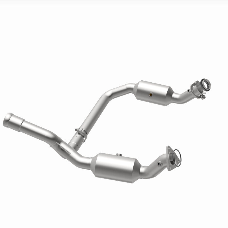 Magnaflow 19-20 GMC Sierra 1500 Single Underbody 4.3L/5.3L Direct Fit Catalytic Converter 280656 280656 360 Degree Image Set