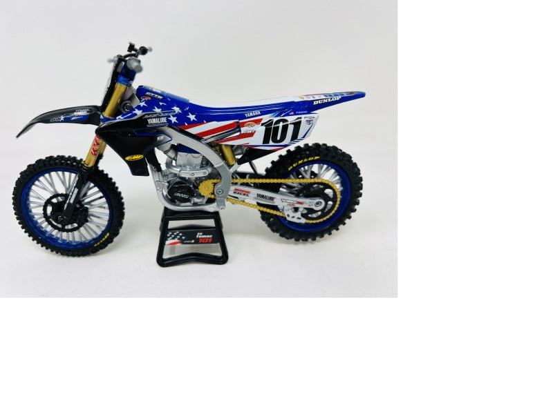 New Ray Toys Yamaha YZ450F Motocross of Nations (Eli Tomac #101)/ Scale - 1:12 58423