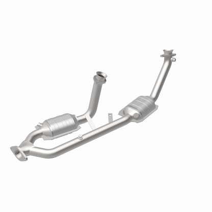 MagnaFlow Ford Windstar HM Grade Federal / EPA Compliant Direct-Fit Catalytic Converter 93342 360 Degree Image Set
