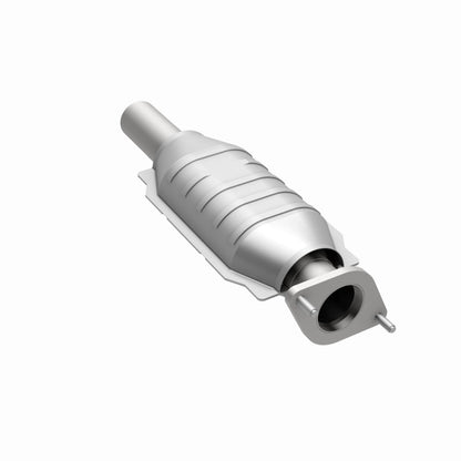 MagnaFlow OEM Grade Federal / EPA Compliant Direct-Fit Catalytic Converter 51808 360 Degree Image Set