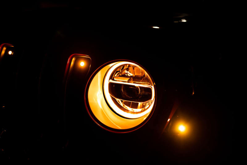 DV8 Offroad 2018+ Jeep Wrangler JL/Gladiator LED Projector Headlights HLCJL-01 HLCJL-01 Photo - Mounted