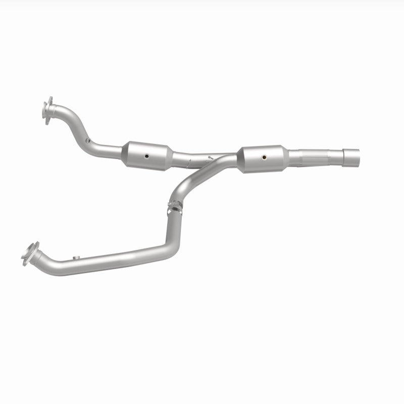 Magnaflow 14-18 2500 V8 6.4 OEM Underbody Direct Fit Converter 21-513 21-513 360 Degree Image Set