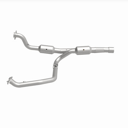Magnaflow 14-18 2500 V8 6.4 OEM Underbody Direct Fit Converter 21-513 21-513 360 Degree Image Set