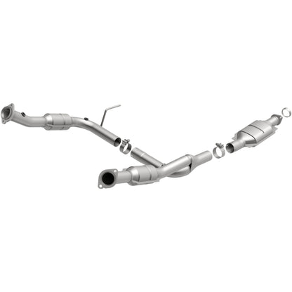 MagnaFlow California Grade CARB Compliant Direct-Fit Catalytic Converter 447243 Photo - Primary