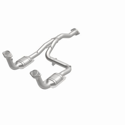 MagnaFlow Jeep Liberty OEM Grade Federal / EPA Compliant Direct-Fit Catalytic Converter 49186 360 Degree Image Set