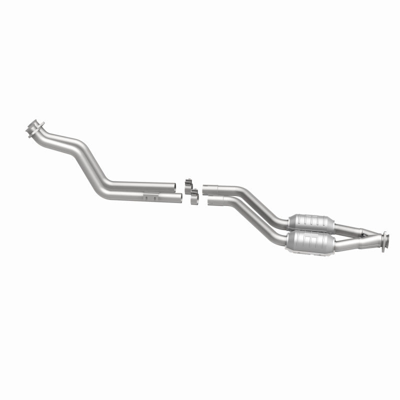 MagnaFlow Mercedes-Benz C220 Standard Grade Federal / EPA Compliant Direct-Fit Catalytic Converter 23578 360 Degree Image Set