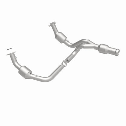 MagnaFlow California Grade CARB Compliant Direct-Fit Catalytic Converter 5582616 360 Degree Image Set