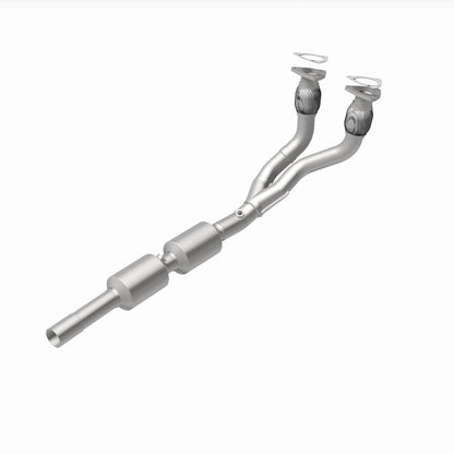 MagnaFlow Volkswagen OEM Grade Federal / EPA Compliant Direct-Fit Catalytic Converter 52289 360 Degree Image Set