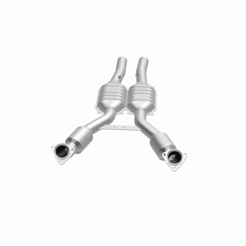 MagnaFlow Chevrolet Corvette HM Grade Federal / EPA Compliant Direct-Fit Catalytic Converter 93989 360 Degree Image Set