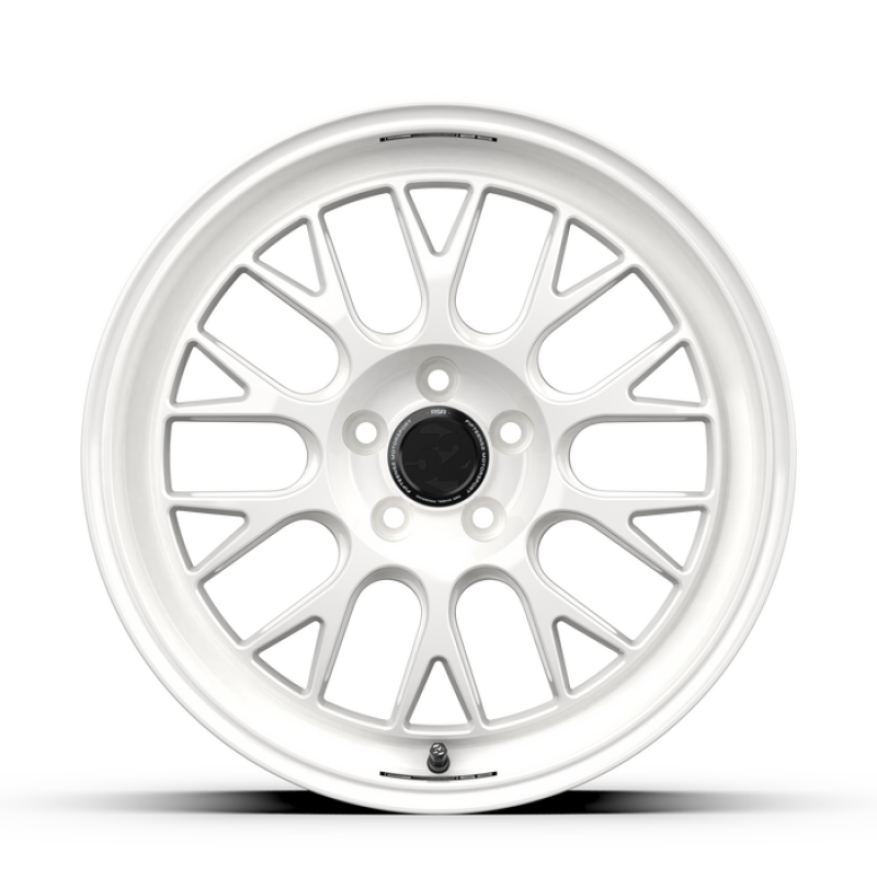 fifteen52 Holeshot RSR 18x8.5 5x108 42mm ET 63.4mm Center Bore Rally White RSHRW-88558+42 RSHRW-88558+42 User 1