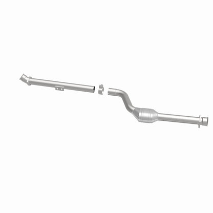 MagnaFlow Mercedes-Benz C230 HM Grade Federal / EPA Compliant Direct-Fit Catalytic Converter 24276 360 Degree Image Set