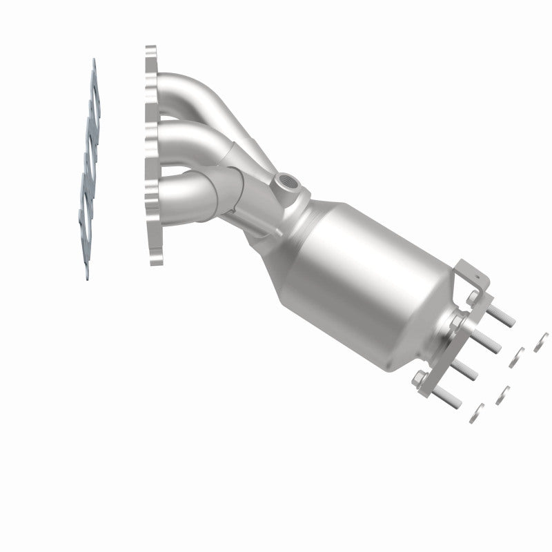 MagnaFlow Volvo XC90 OEM Grade Federal / EPA Compliant Manifold Catalytic Converter 22-173 360 Degree Image Set