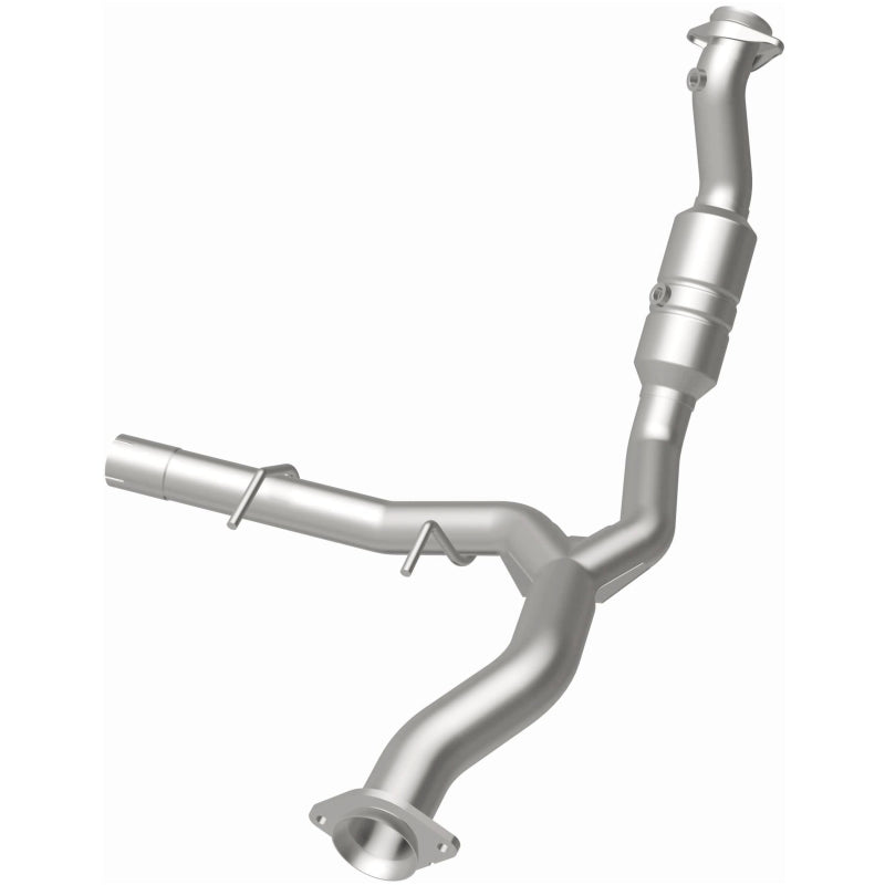 MagnaFlow Ford F-150 California Grade CARB Compliant Direct-Fit Catalytic Converter 5451429 Photo - out of package
