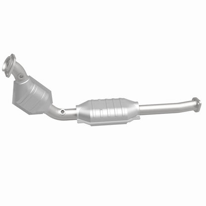 MagnaFlow OEM Grade Federal / EPA Compliant Direct-Fit Catalytic Converter 49058 360 Degree Image Set