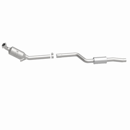 MagnaFlow Mercedes-Benz C300 California Grade CARB Compliant Direct-Fit Catalytic Converter 5461919 360 Degree Image Set