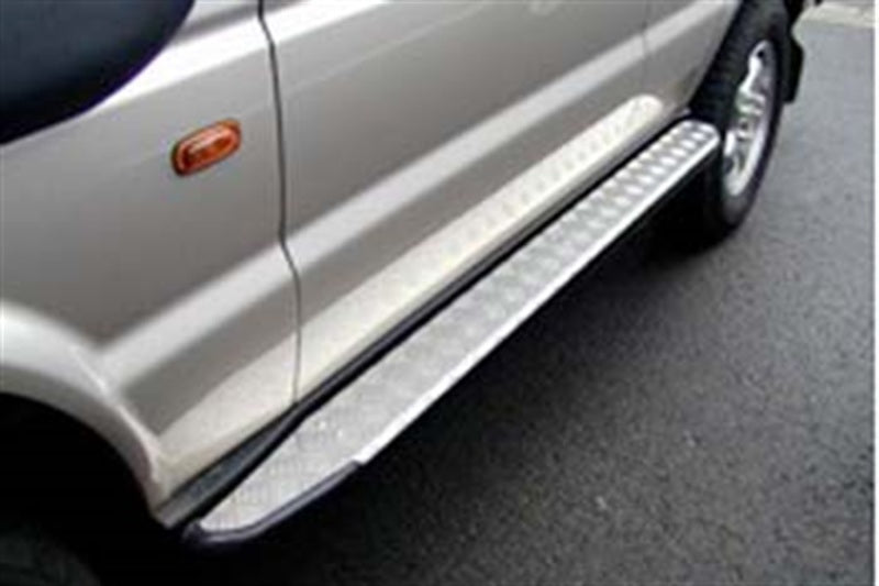 ARB Deluxe Protection Step Disco Sii 1999-2005 4432030 4432030 Photo - Mounted