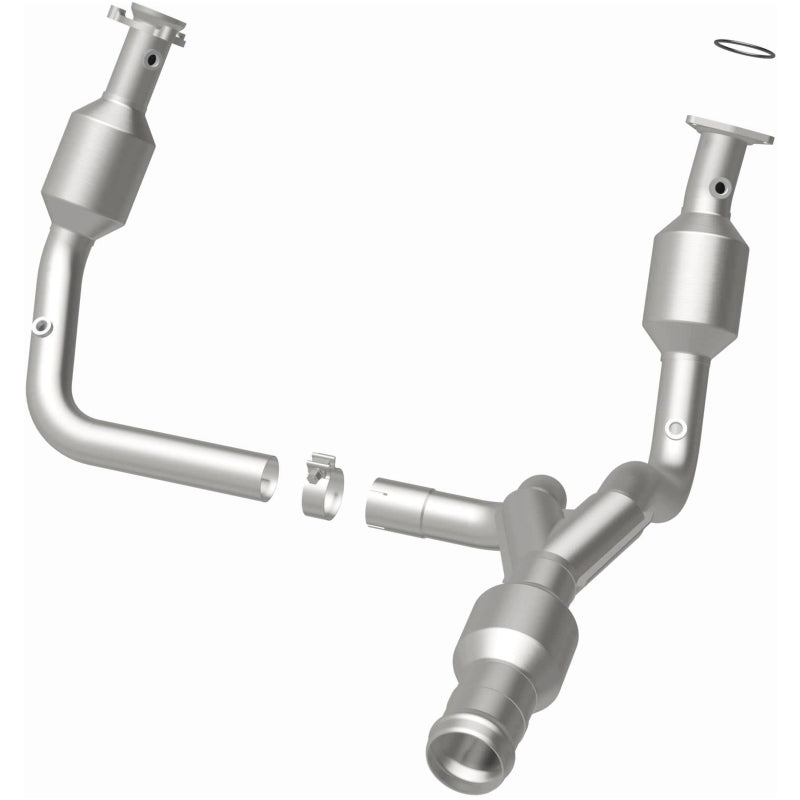MagnaFlow California Grade CARB Compliant Direct-Fit Catalytic Converter 5582617 Photo - out of package