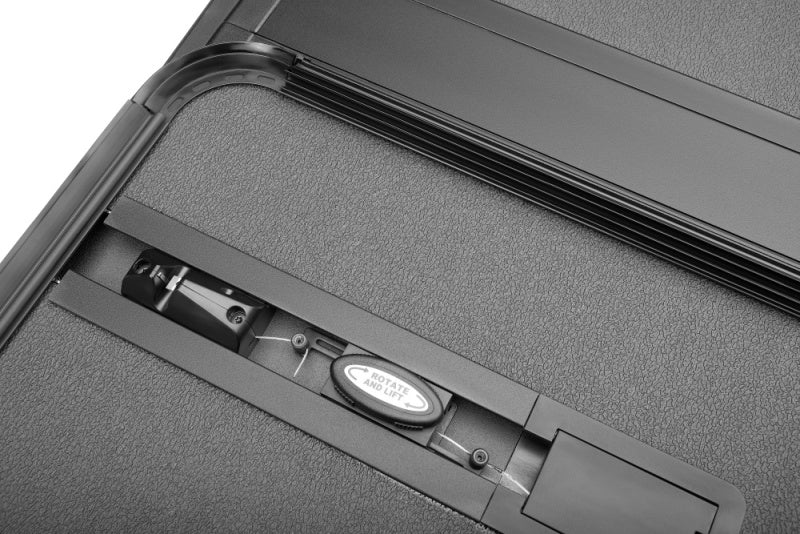 Extang 20-23 Chevy/GMC Silverado/Sierra 2500/3500HD (6ft. 10in. Bed) Solid Fold ALX 88653 88653 Photo - Mounted