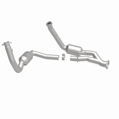 MagnaFlow Jeep OEM Grade Federal / EPA Compliant Direct-Fit Catalytic Converter 49709 360 Degree Image Set