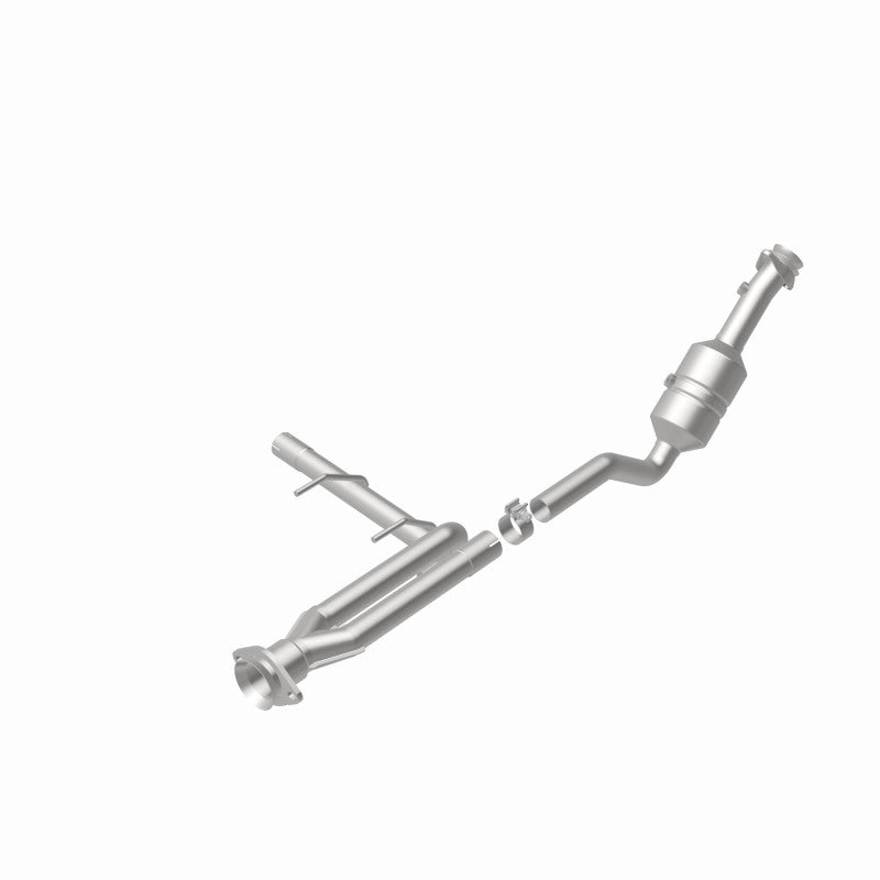MagnaFlow Ford F-150 OEM Grade Federal / EPA Compliant Direct-Fit Catalytic Converter 52156 360 Degree Image Set
