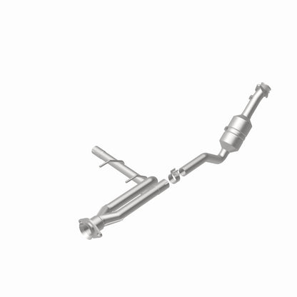 MagnaFlow Ford F-150 OEM Grade Federal / EPA Compliant Direct-Fit Catalytic Converter 52156 360 Degree Image Set
