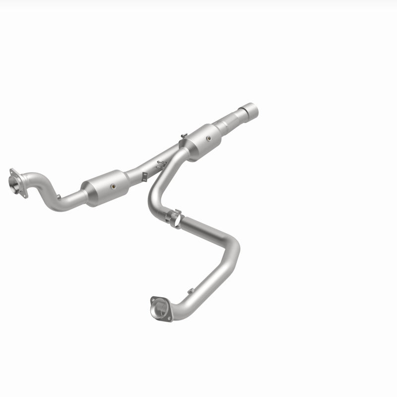 Magnaflow 14-18 2500 V8 6.4 OEM Underbody Direct Fit Converter 21-513 21-513 360 Degree Image Set