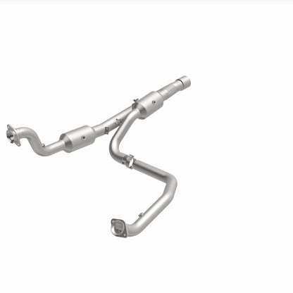 Magnaflow 14-18 2500 V8 6.4 OEM Underbody Direct Fit Converter 21-513 21-513 360 Degree Image Set