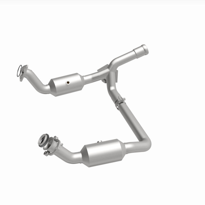 Magnaflow 19-20 GMC Sierra 1500 Single Underbody 4.3L/5.3L Direct Fit Catalytic Converter 280656 280656 360 Degree Image Set