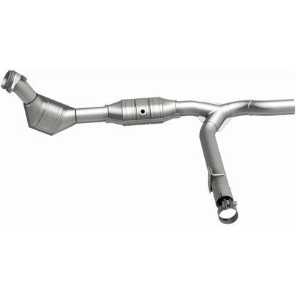 MagnaFlow Ford F-150 California Grade CARB Compliant Direct-Fit Catalytic Converter 447136 Photo - out of package