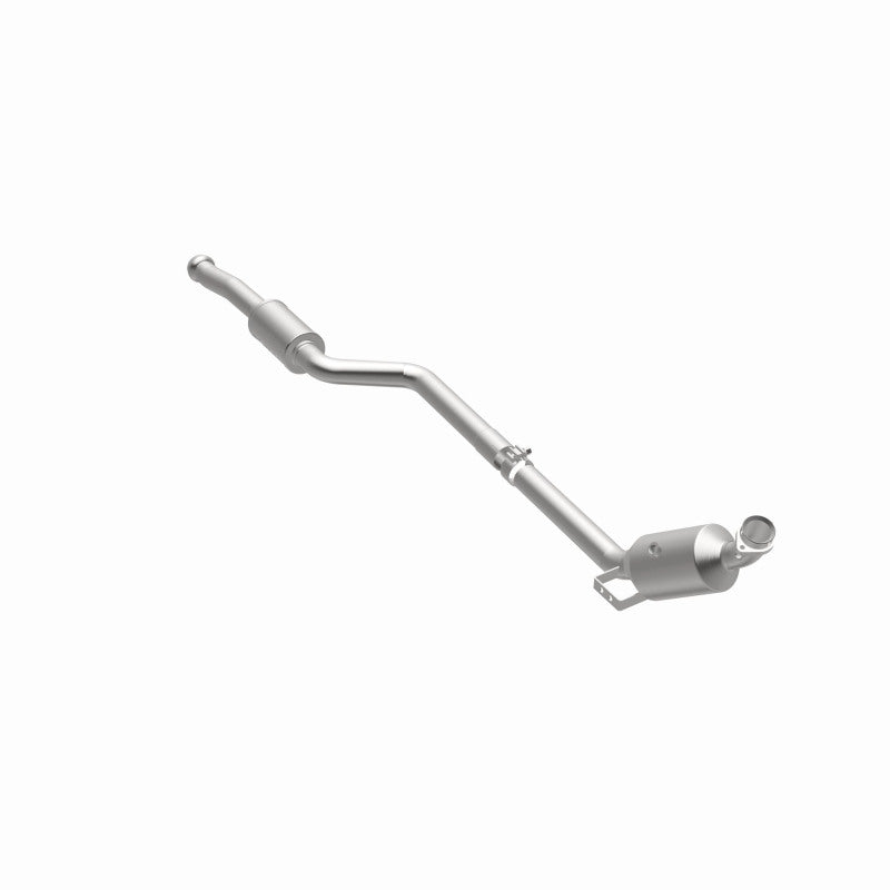 MagnaFlow Mercedes-Benz C300 OEM Grade Federal / EPA Compliant Direct-Fit Catalytic Converter 21-497 360 Degree Image Set