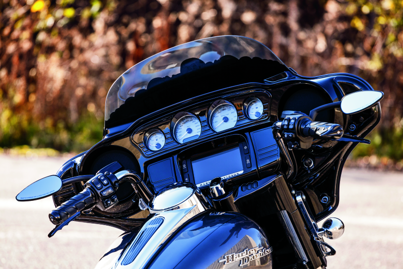 Kuryakyn Tri-Line Inner Fairing Cover Plates Gloss Black 6979 6979 User 1