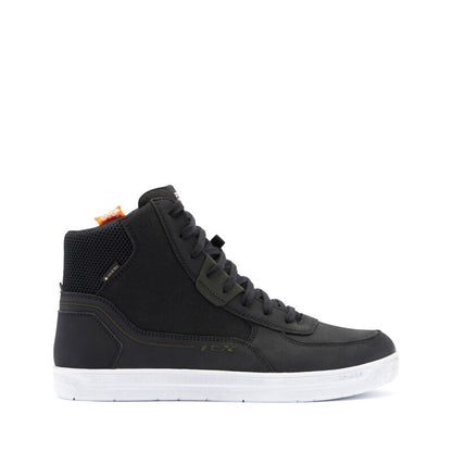 TCX Mood 2 Gore-Tex Shoe Black/White/Green Size - 47 2017700014-O01-47 2017700014-O01-47 User 1