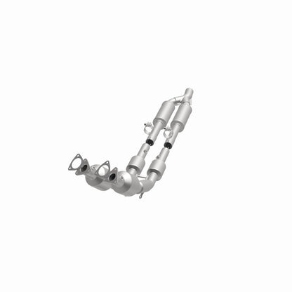 MagnaFlow Volkswagen Passat California Grade CARB Compliant Direct-Fit Catalytic Converter 551799 360 Degree Image Set
