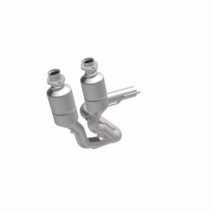 MagnaFlow Jeep Grand Cherokee OEM Grade Federal / EPA Compliant Direct-Fit Catalytic Converter 49744 360 Degree Image Set