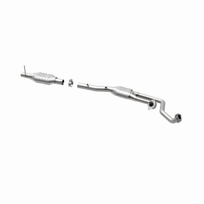 MagnaFlow Ford California Grade CARB Compliant Direct-Fit Catalytic Converter 447245 360 Degree Image Set