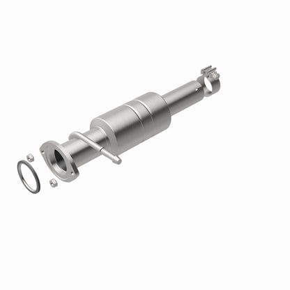 MagnaFlow Toyota Highlander OEM Grade Federal / EPA Compliant Direct-Fit Catalytic Converter 52207 360 Degree Image Set
