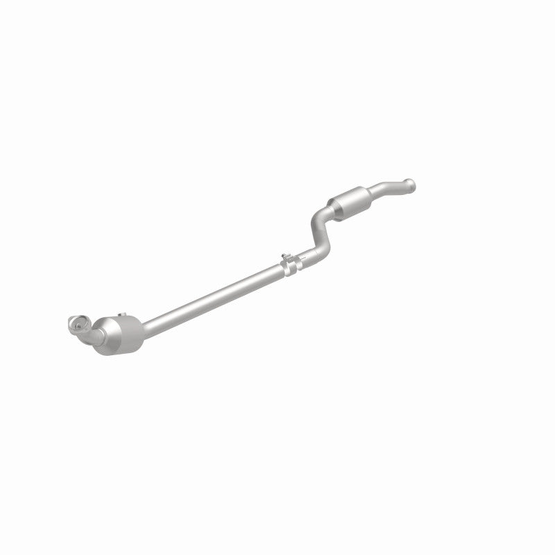 MagnaFlow Mercedes-Benz GLK350 OEM Grade Federal / EPA Compliant Direct-Fit Catalytic Converter 21-439 360 Degree Image Set