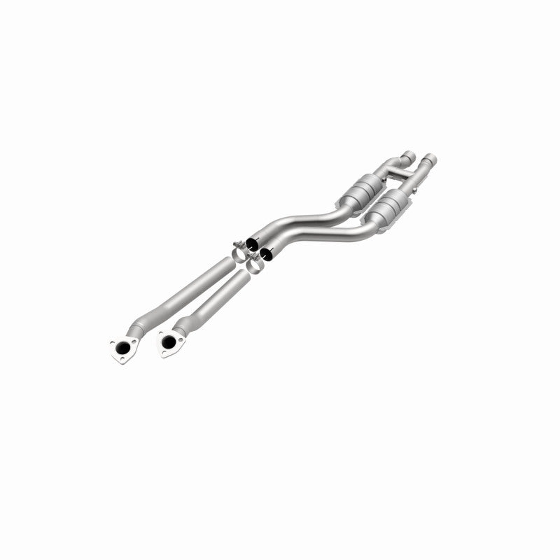MagnaFlow BMW 528i HM Grade Federal / EPA Compliant Direct-Fit Catalytic Converter 24022 360 Degree Image Set
