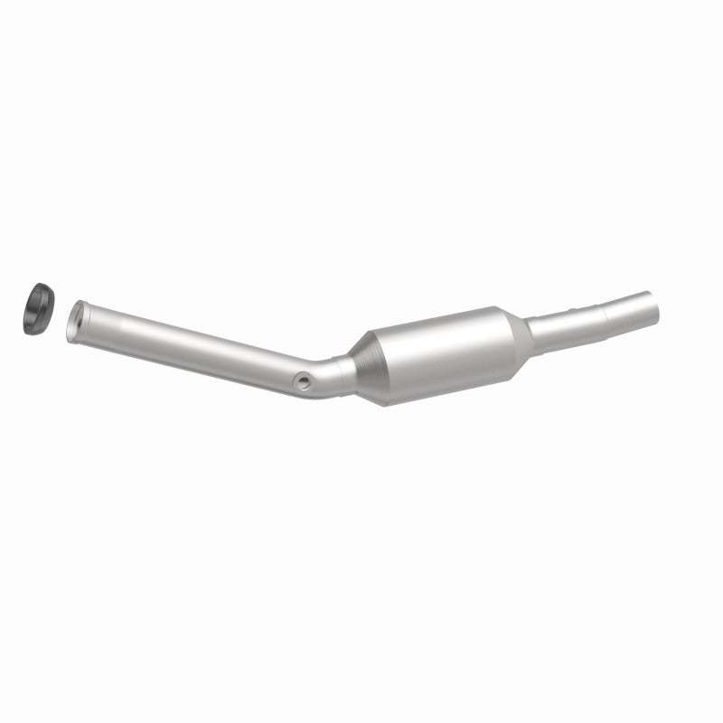 MagnaFlow OEM Grade Federal / EPA Compliant Direct-Fit Catalytic Converter 51821 360 Degree Image Set