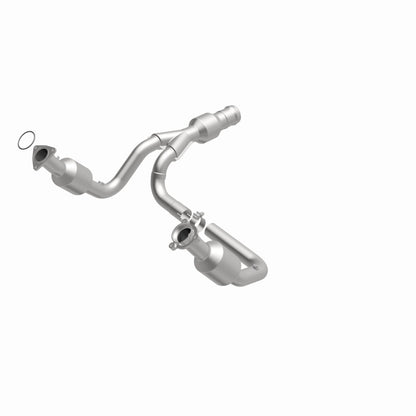 MagnaFlow OEM Grade Federal / EPA Compliant Direct-Fit Catalytic Converter 52617 360 Degree Image Set