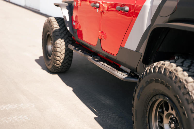 DV8 Offroad 20-23 Jeep Gladiator JT Body/Pinch Weld Mounted Step SRGL-08 SRGL-08 Photo - Unmounted